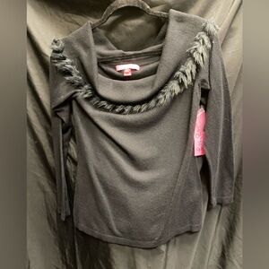 Lilly Pulitzer Alira Off the Shoulder Sweater. Size M